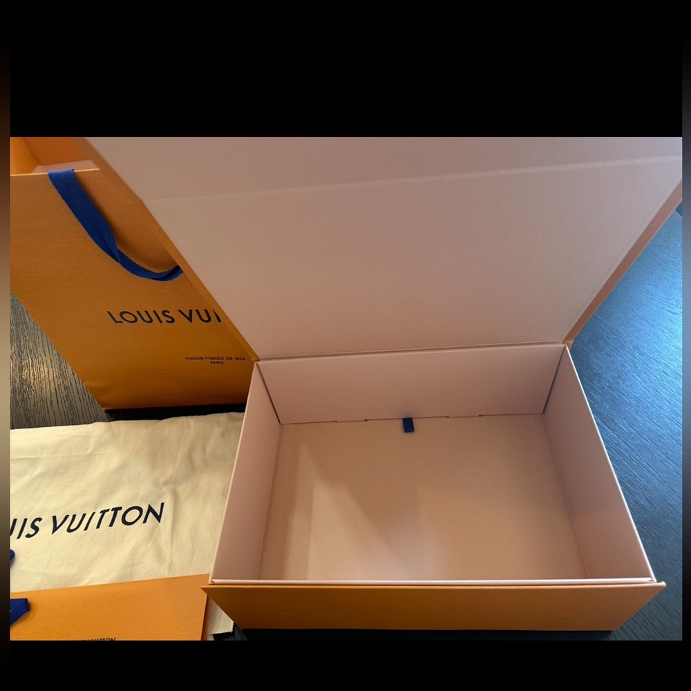 Louis Vuitton Storage Bundle - Picture 2 of 11